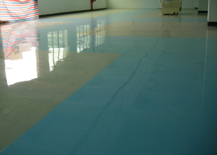 影響到環氧樹脂地坪與混凝土粘結機能的因素