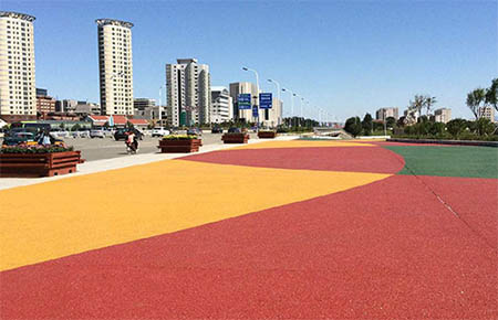 彩色防滑(耐磨)路面能否使用環(huán)氧樹脂涂料？有什么特點？